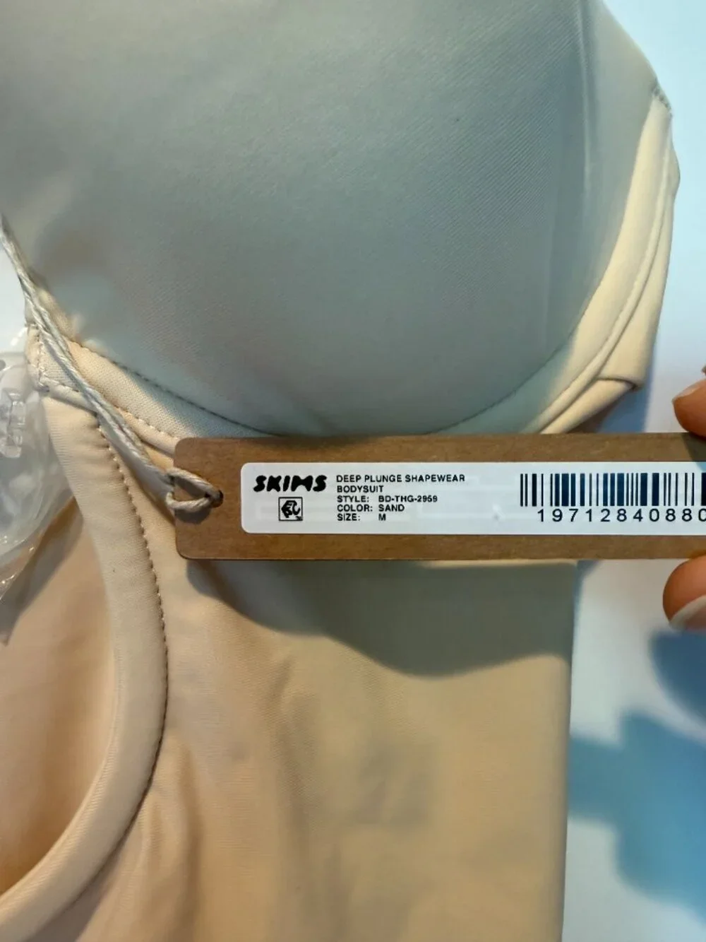 SKIMS - Beige/Nude Deep Plunge Shapewear Bodysuit - Picture 2 of 4